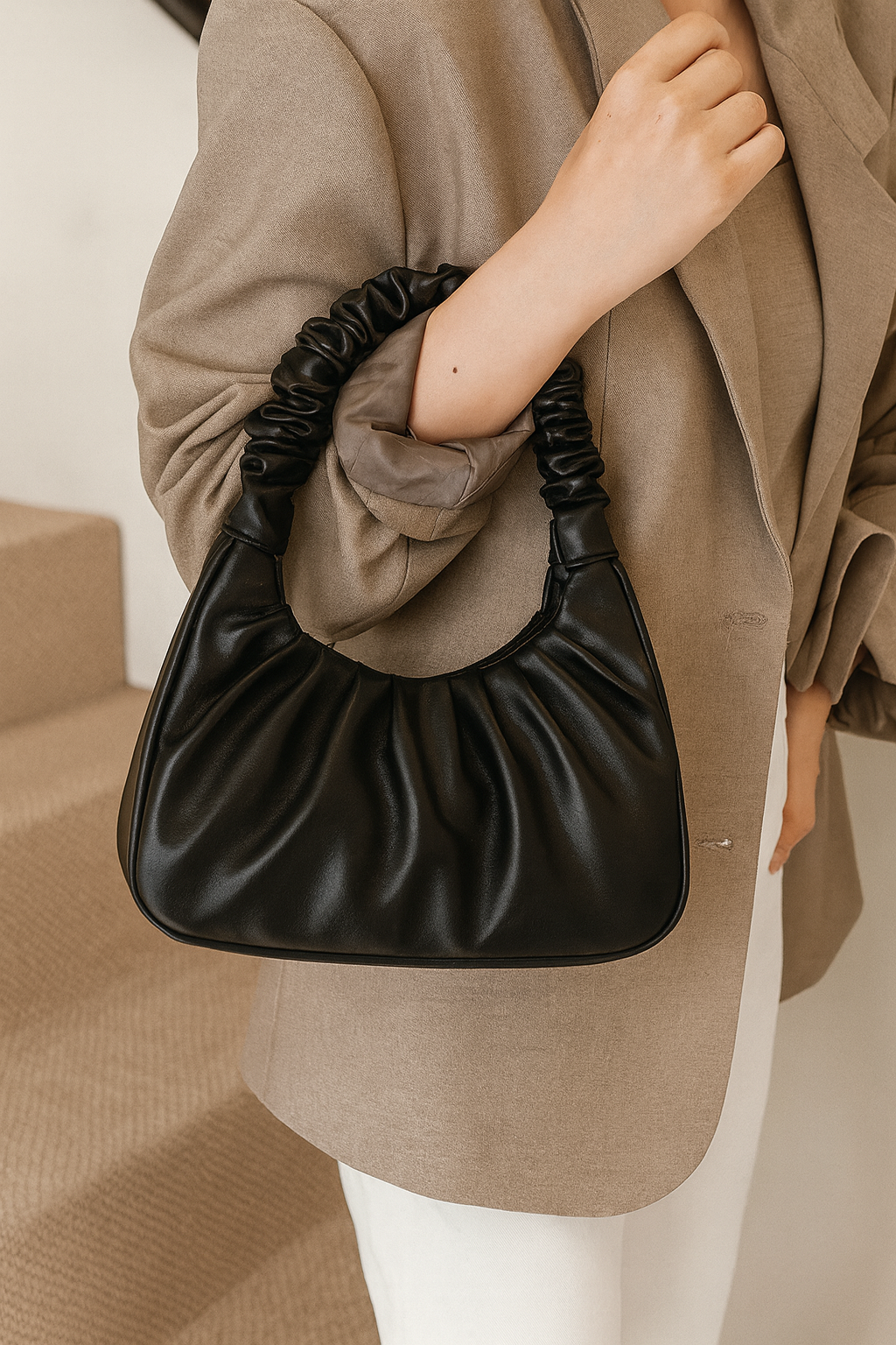 Ivora Noir Cloud Bag