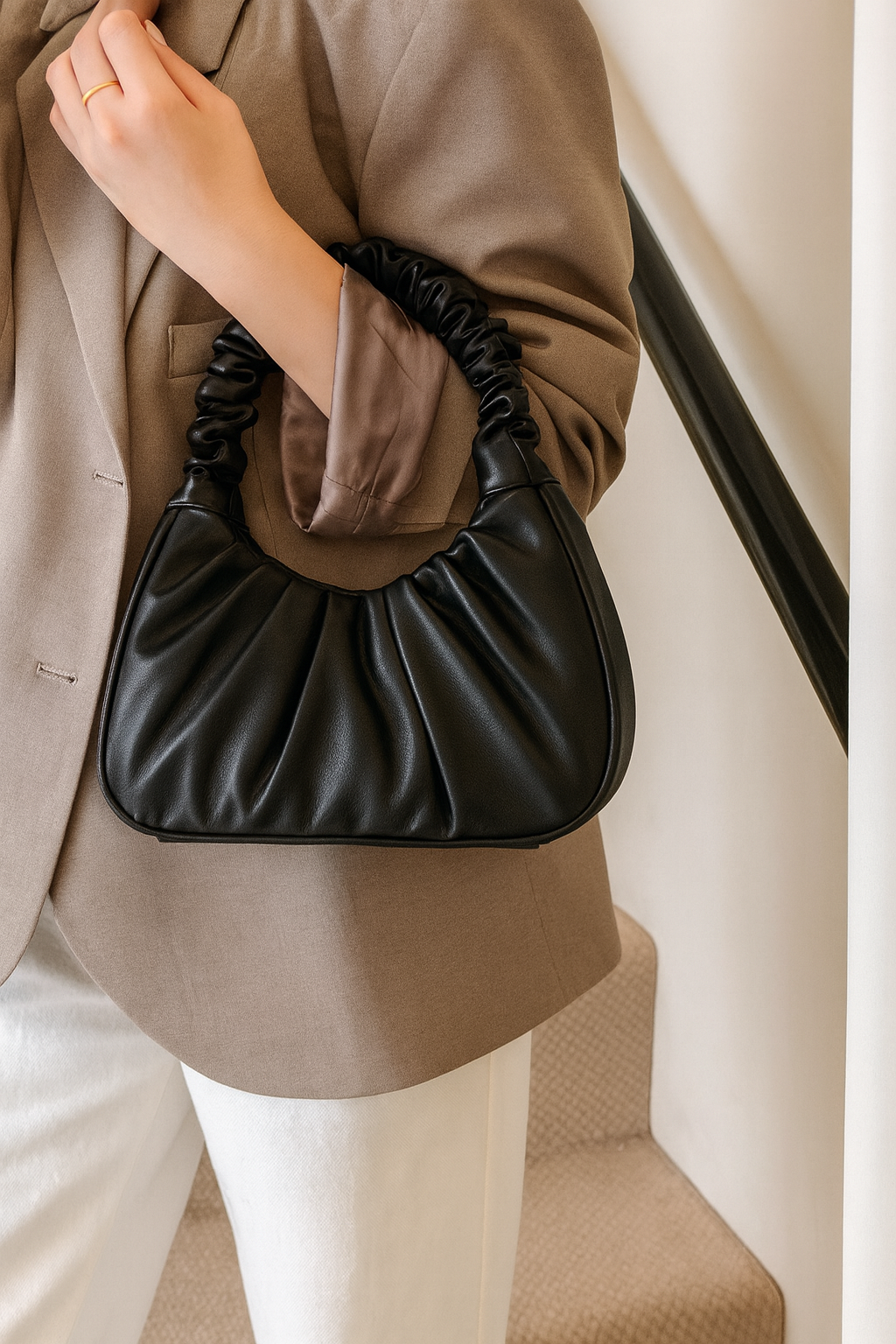 Ivora Noir Cloud Bag