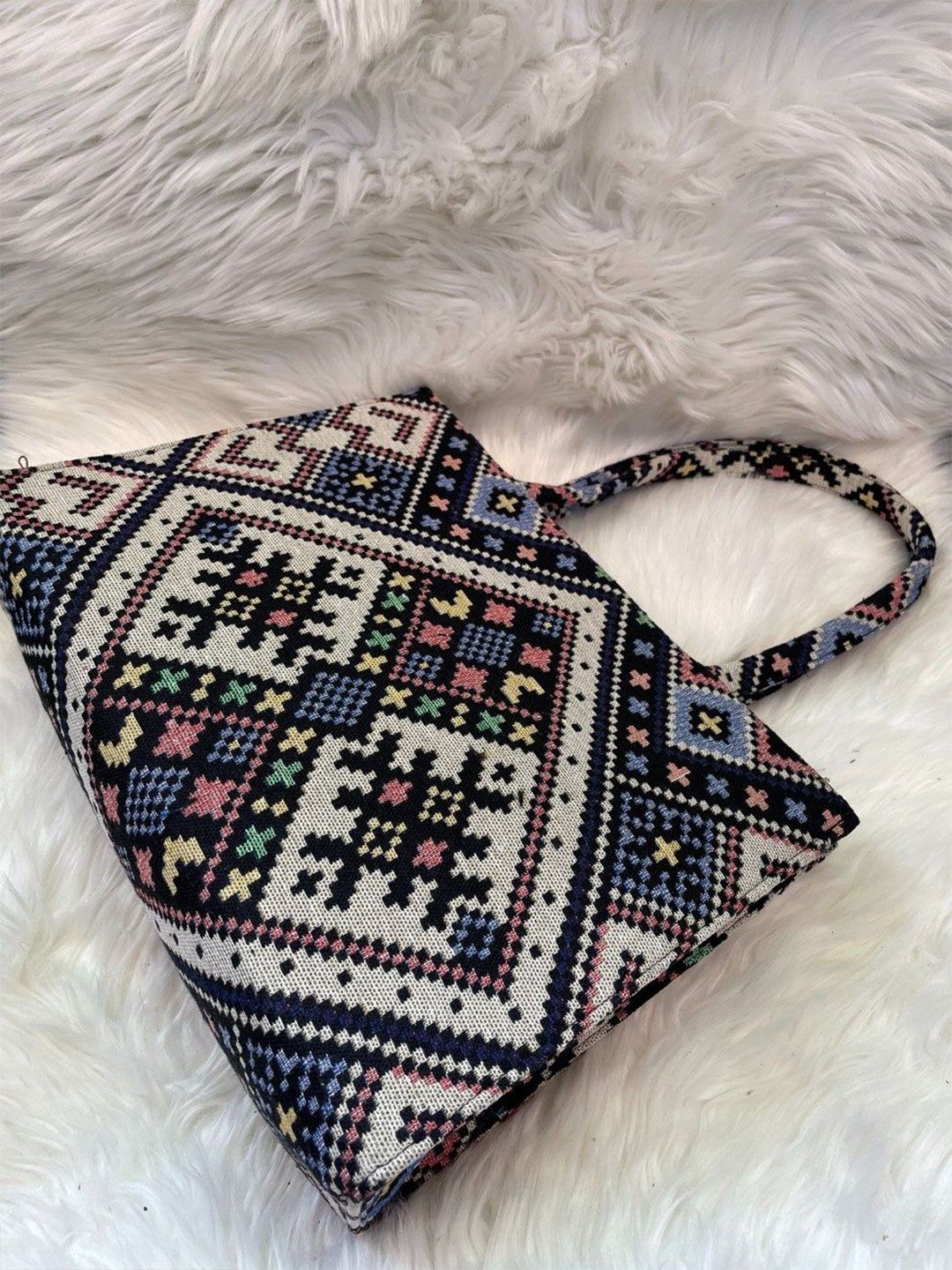 Velisse Nomad Tapestry Tote