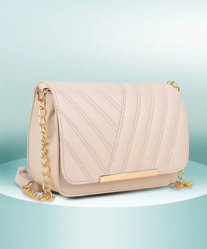 Elaris Beige Chain Carry